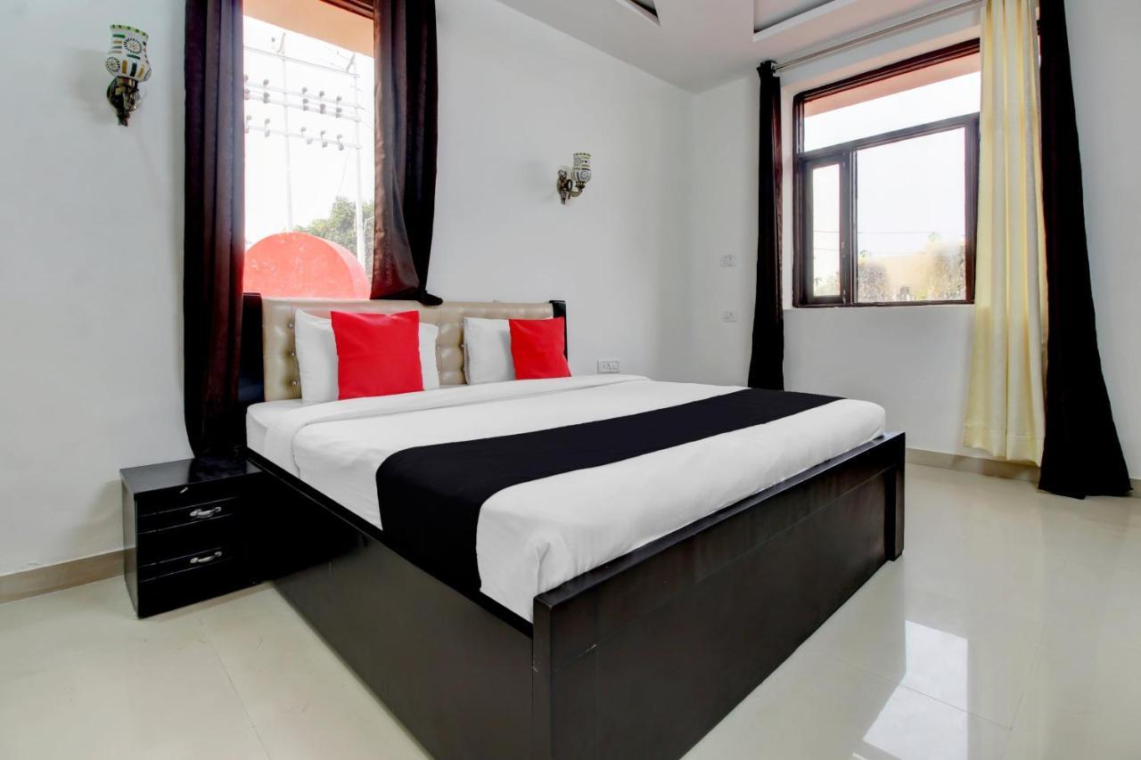 Elegance Resort Mathura Exteriör bild