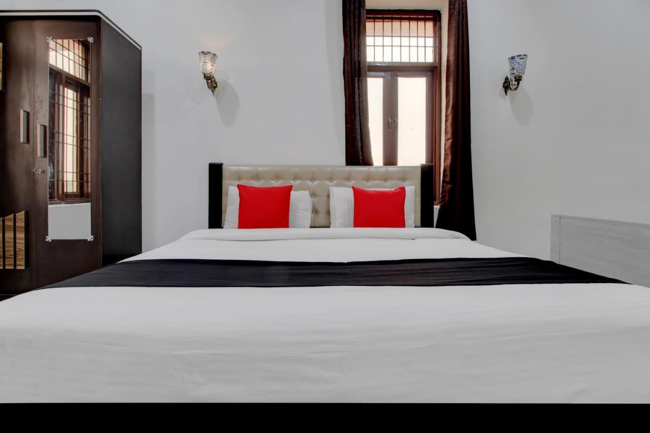 Elegance Resort Mathura Exteriör bild