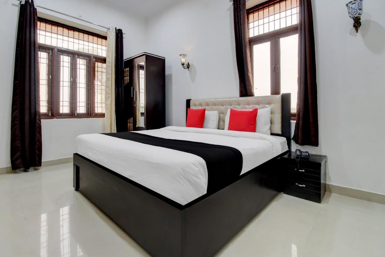 Elegance Resort Mathura Exteriör bild